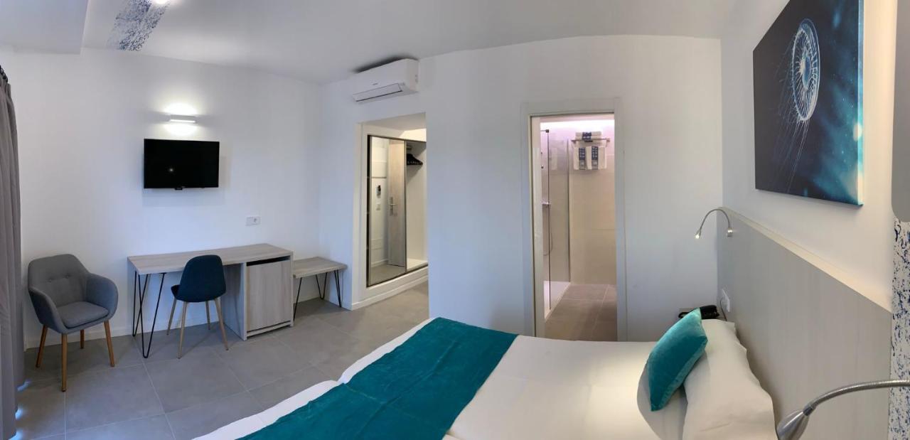 Hotel Brisa - Adults Only سان أنطونيو المظهر الخارجي الصورة