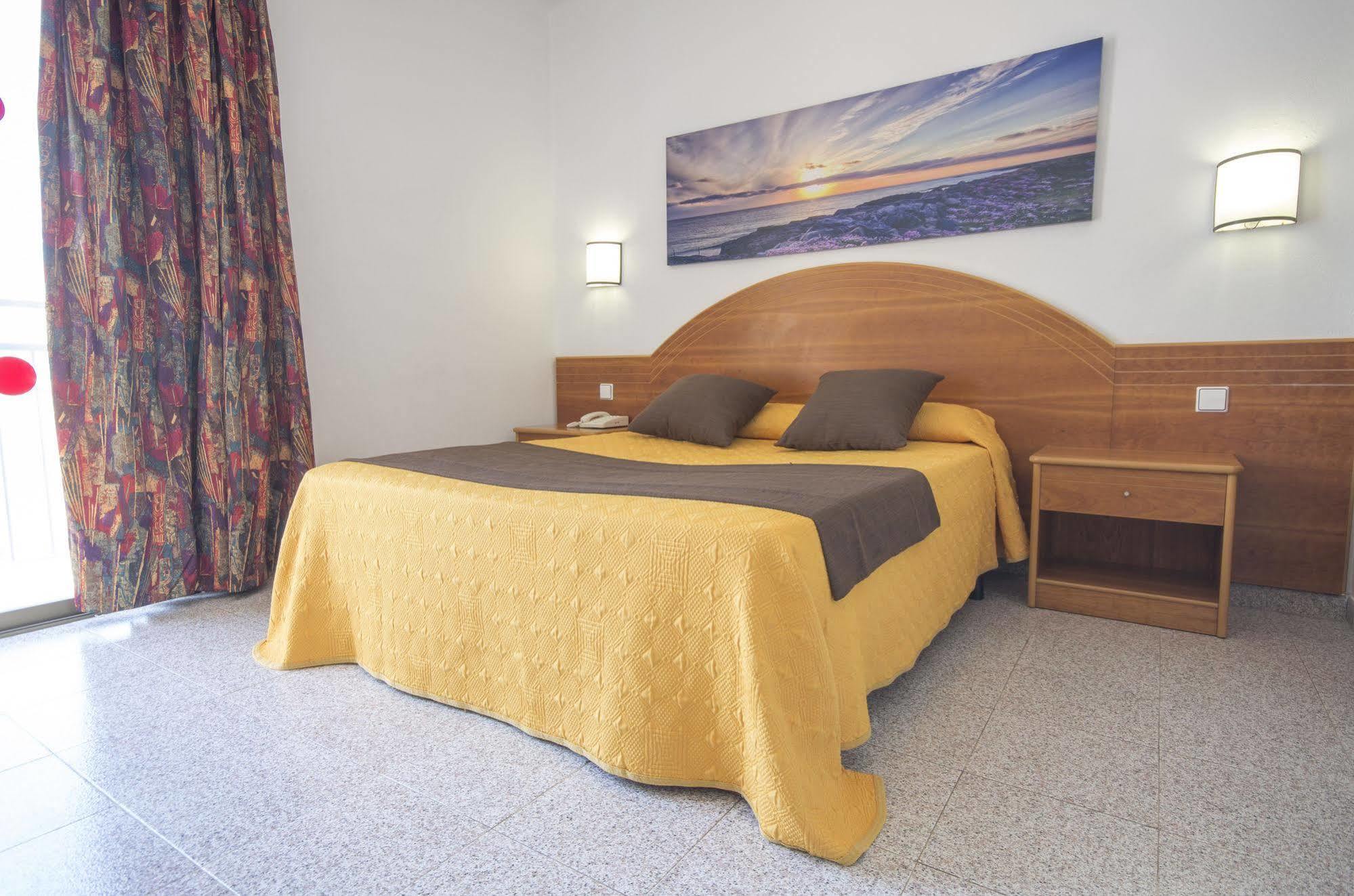 Hotel Brisa - Adults Only سان أنطونيو المظهر الخارجي الصورة